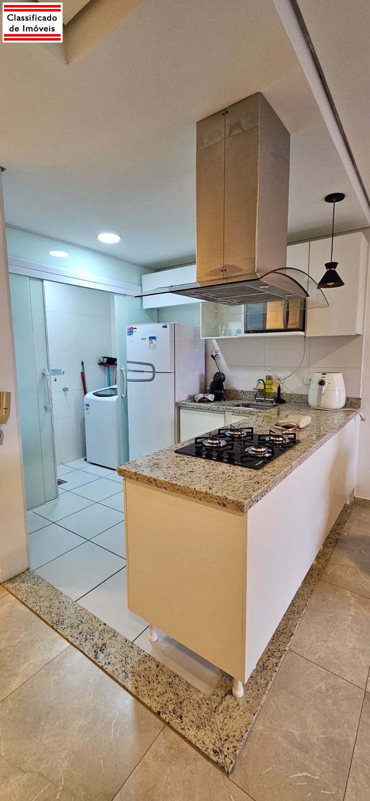 Lindo Studio Mobiliado no Centro